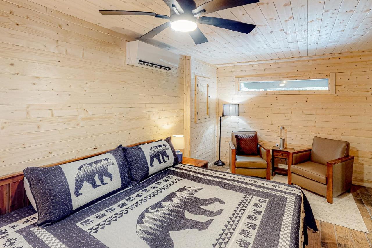 Mountain Dreams Villa บรายซันซิตี ภายนอก รูปภาพ